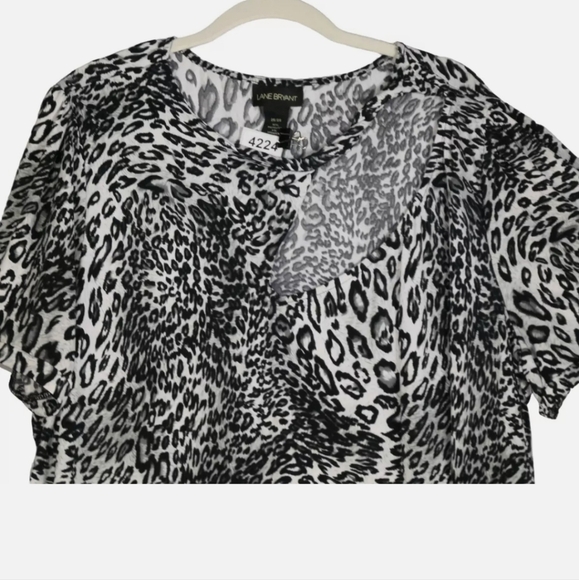 Lane Bryant Black and White Animal Print Twisted Keyhole Top Sz 14-16 - Picture 4 of 7